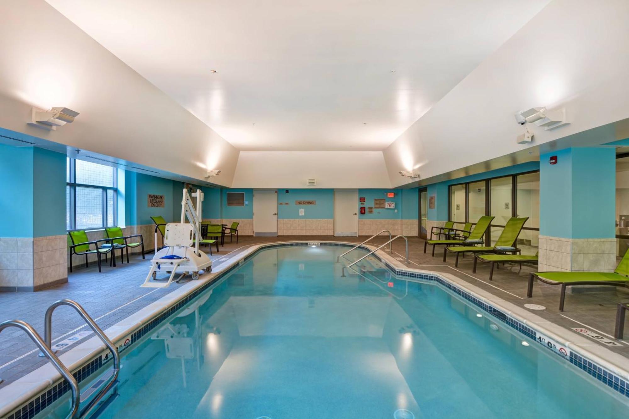 Springhill Suites By Marriott Cincinnati Midtown Eksteriør billede
