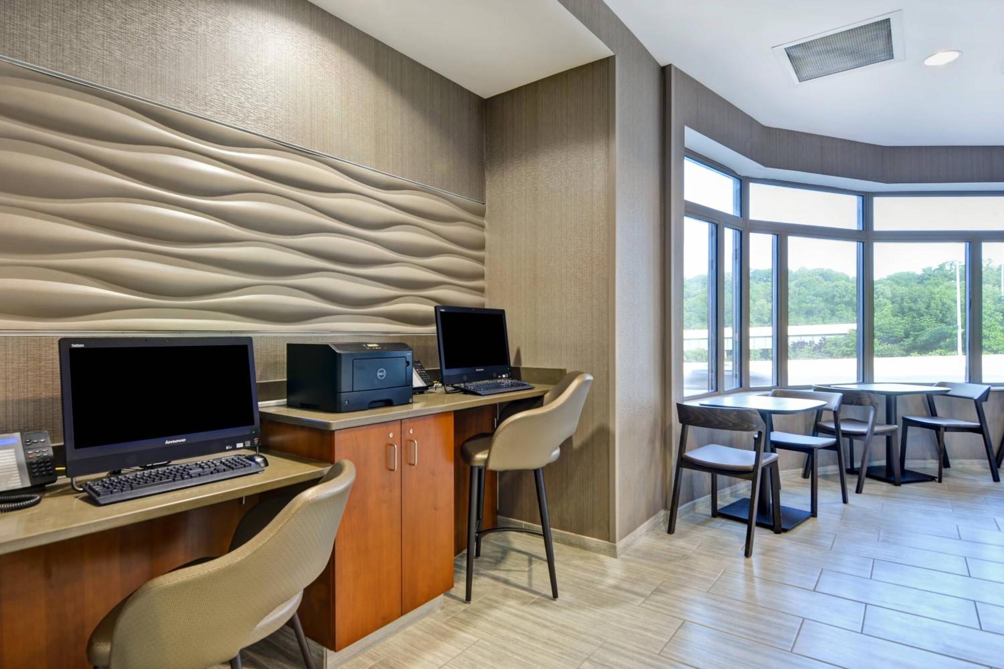 Springhill Suites By Marriott Cincinnati Midtown Eksteriør billede